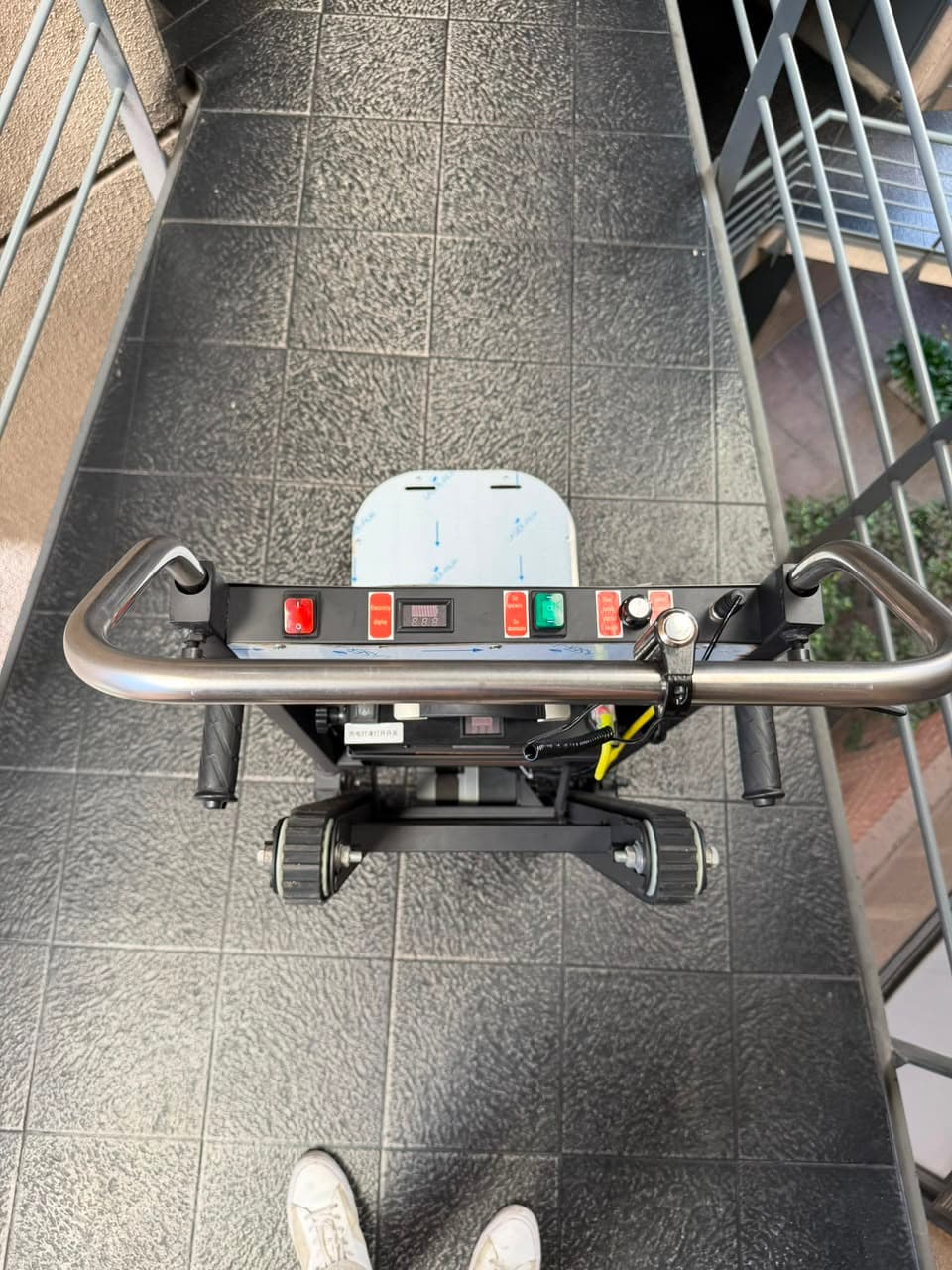Zynetic Climber 300 perfil con oruga y motor