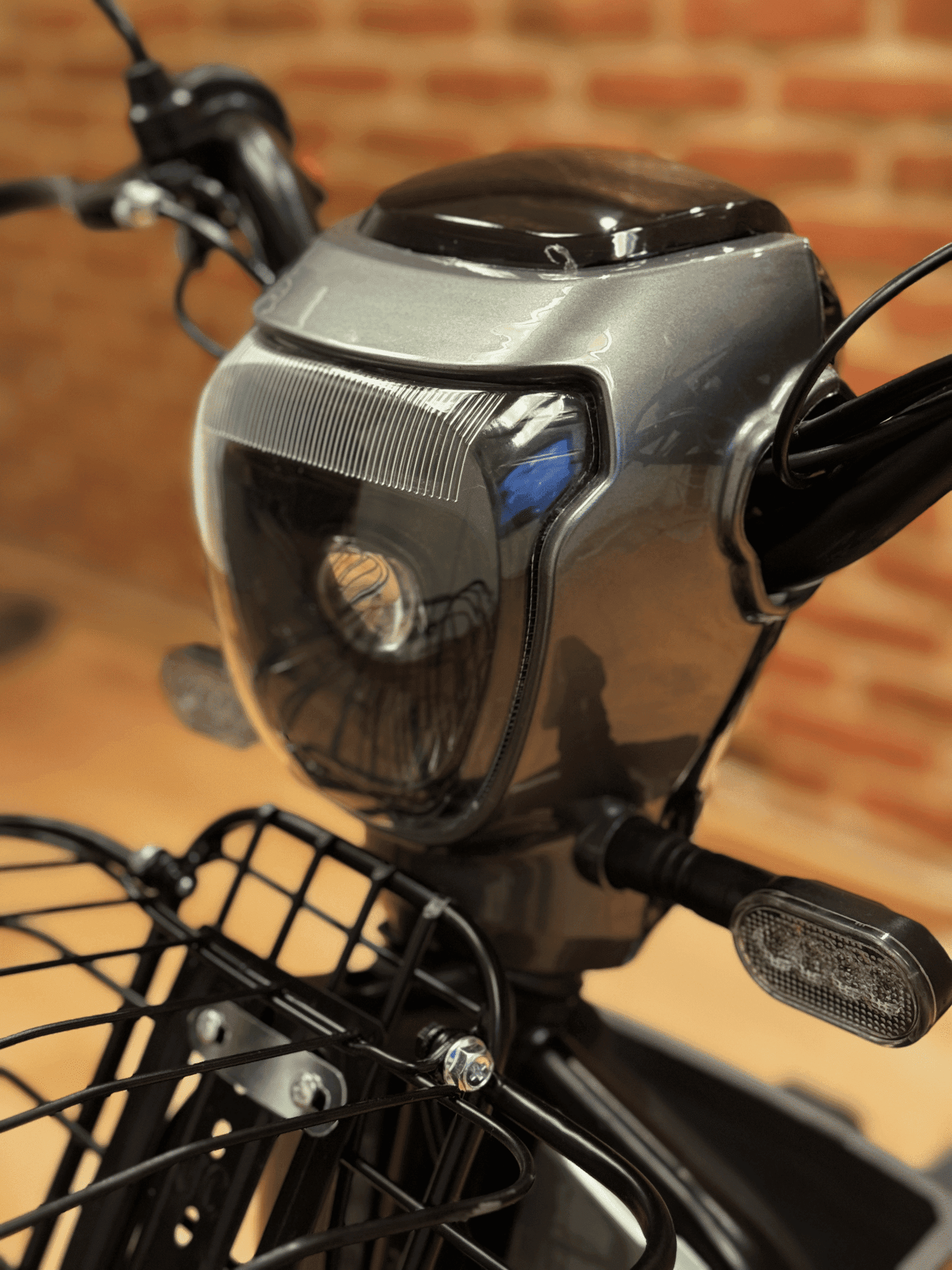 Zynetic Urba, detalle de equipamiento